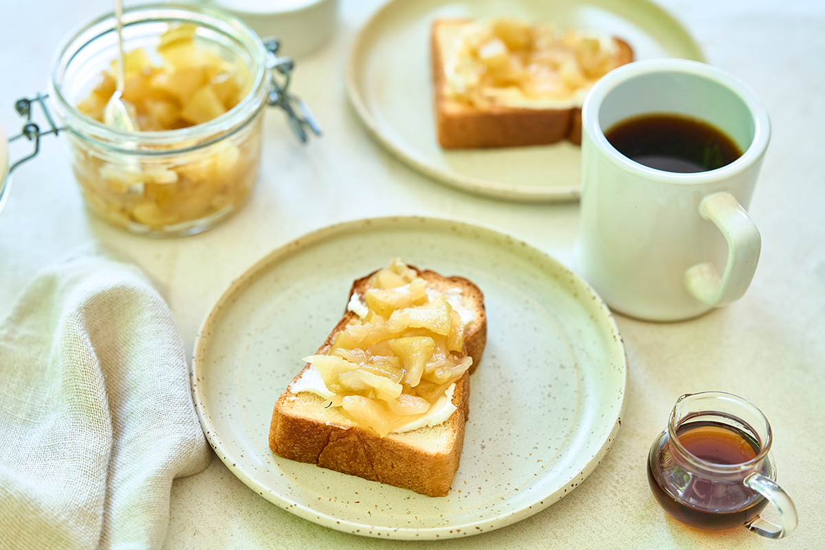りんごとマスカルポーネのオープンサンド