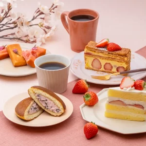 春の味覚、桜と苺とコーヒー