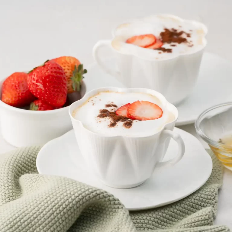 いちご香るカフェオレ