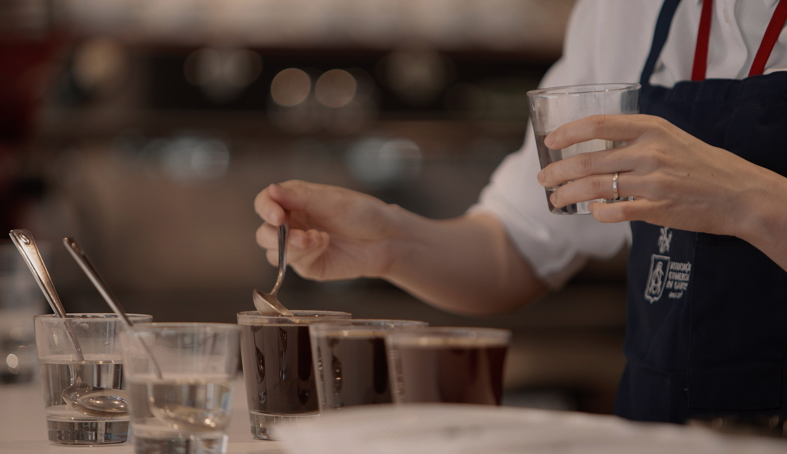 コーヒー鑑定士監修「鑑定士の誇り」開発秘話