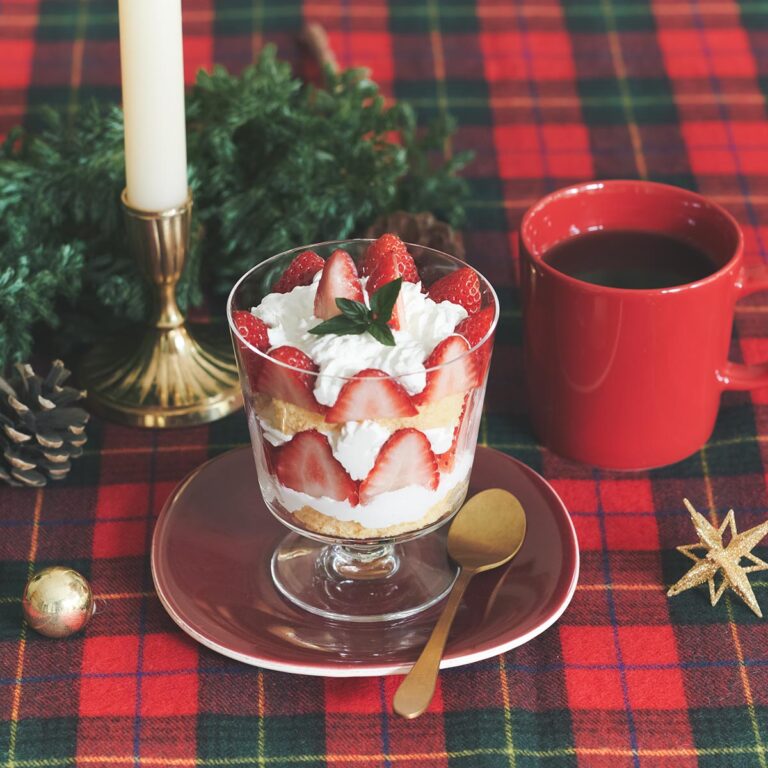 いちごのグラスショートケーキ